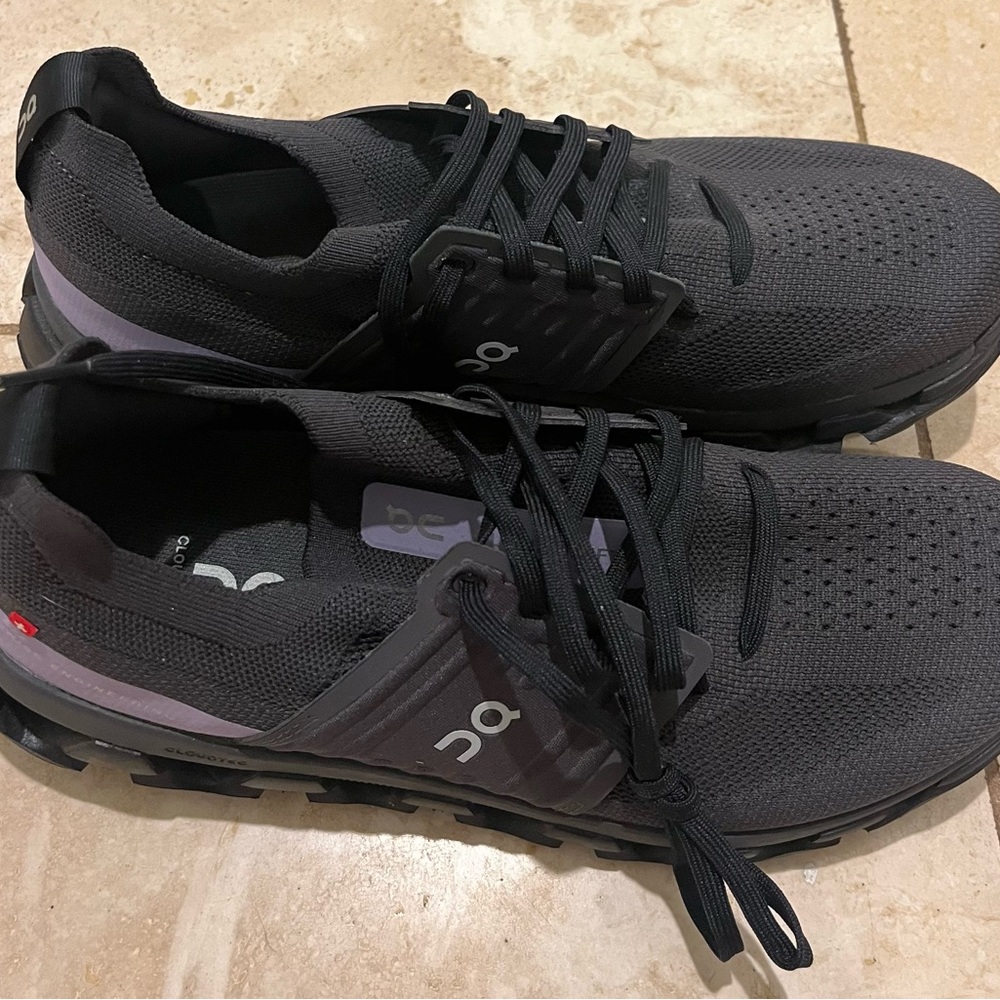 On Running Women’s Running Shoes